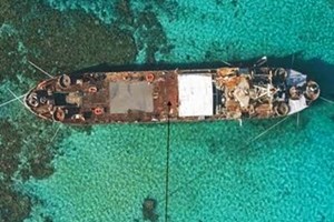 Tàu Philippines chọc thủng sự phong tỏa của Trung Quốc