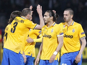 Lượt đi tứ kết Europa League: Hạ Lyon, Juve đặt 1 chân vào bán kết Europa League
