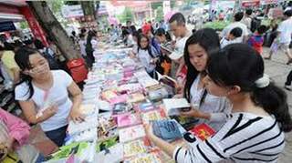 Cần có một phố sách ở Hà Nội