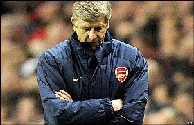 HLV Wenger bị người hâm mộ Arsenal tẩy chay