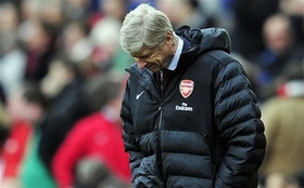CĐV Arsenal nổi giận đòi sa thải HLV Wenger!