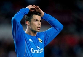 Ronaldo bất ngờ dính chấn thương, Real lo sốt vó!