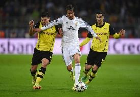 Real Madrid hút chết trên đất Đức