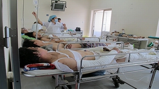 Nạn nhân vụ nổ thùng nấu thép đang nguy kịch