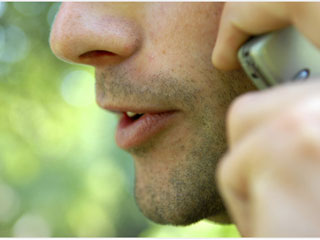 Nghiên cứu mới: Điện thoại di động làm giảm “sức mạnh” đàn ông