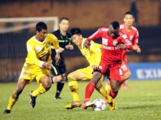 Vòng 12 V-League 2014: Bước qua cơn mê!