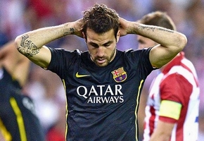 Barcelona sắp đẩy Fabregas ra đường!