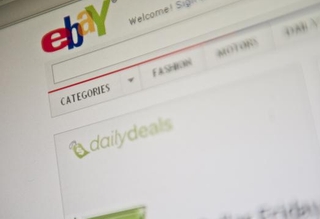 Khách hàng eBay được khuyến cáo thay đổi mật khẩu