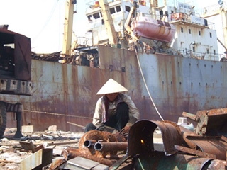Cần cấm nhập khẩu tàu biển đã qua sử dụng