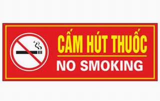 Cấm bác sĩ hút thuốc lá trước mặt người bệnh