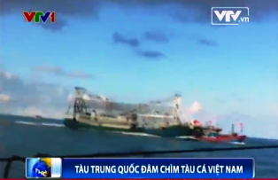  Cận cảnh tàu Trung Quốc đâm chìm tàu cá Việt Nam