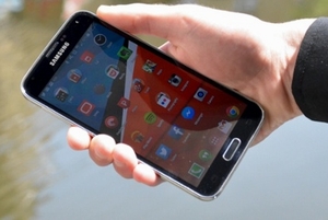 Anh: Người dùng iPhone chuyển dần sang Galaxy S5