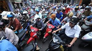 Hà Nội thúc thu “thuế đường” của xe máy