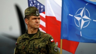Mỹ ồ ạt cấp tên lửa cho Ba Lan chống Nga