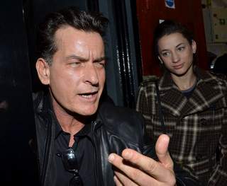 Charlie Sheen bị điều tra vì ... &quot;ngáo đá&quot;?