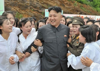 “Nín thở” chờ Kim Jong Un xuất hiện