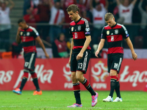 Vòng loại EURO 2016: Công tệ thủ hại, Đức thua thảm trên sân Ba Lan