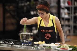 Liều lĩnh sáng tạo, Khánh Phương nghẹn ngào chia tay Master chef