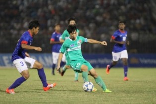 Hồng Duy hóa người hùng đánh bại U21 Malaysia