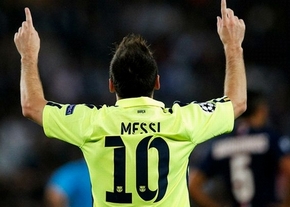 Vượt Ronaldo, Messi cân bằng kỷ lục ghi bàn của Raul!