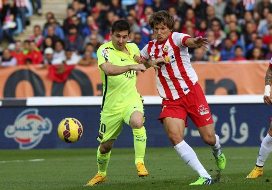Suarez tỏa sáng, Barca vất vả vượt qua Almeria