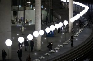 Berlin rực rỡ với 8000 bóng sáng ngày Bức tường Berlin sụp đổ