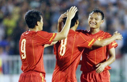 HLV Miura giữ Công Vinh tham dự AFF Cup 2014