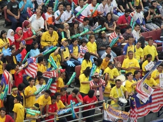 Toàn bộ cảnh sát Hà Nội bảo vệ CĐV Malaysia!