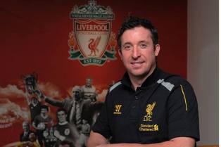Cựu cầu thủ Liverpool ủng hộ U19 Việt Nam lên tuyển!