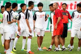 HLV Graechen muốn thay Miura dẫn dắt tuyển U23!