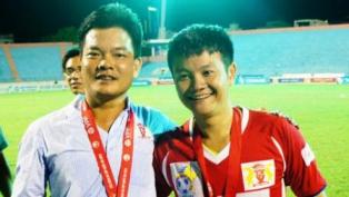 HLV Văn Sỹ thất vọng vì Văn Quyến 'bẻ kèo'!