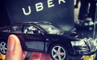 Bộ trưởng Đinh La Thăng lệnh &quot;siết&quot; taxi Uber