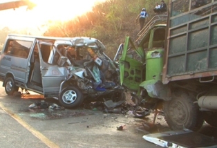 Tai nạn giao thông thảm khốc, 14 người thương vong