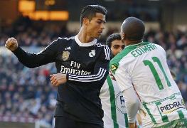 Chơi xấu, C.Ronaldo đối diện với án phạt nặng