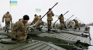 Kiev ban bố tình trạng khẩn cấp, cầu cứu NATO