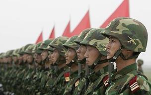 Trung Quốc diễu binh hoành tráng nhất để doạ ai?