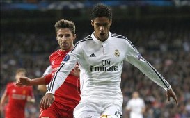 Man Utd và Chelsea tranh giành Varane