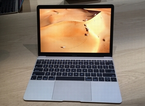 Apple MacBook khó cạnh tranh với các laptop Windows