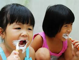 Những thắc mắc về việc chăm sóc răng cho trẻ