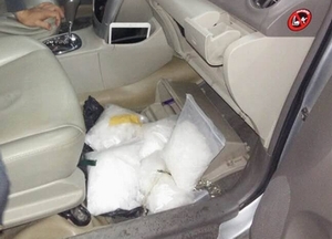 Đi xe hơi chở 5kg ma túy từ Trung Quốc về Việt Nam