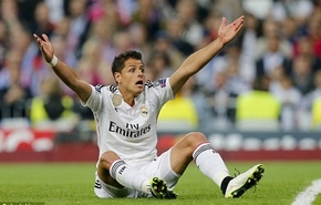 Real Madrid đối xử tệ bạc với “người hùng” Chicharito