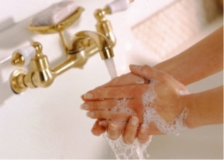 Rửa tay là biện pháp đơn giản ngừa nhiễm khuẩn bệnh viện