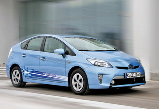Toyota ngừng sản xuất xe sạch Prius 2015