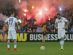 Napoli thua đau, Europa League sạch bóng Serie A