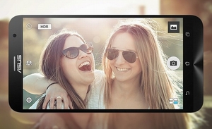 Smartphone “tự sướng” của Asus có camera “khủng”