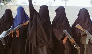 Vợ các tay súng IS: Mục tiêu mới của quân đội Mỹ