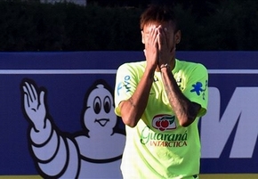 Xin lỗi đồng đội, Neymar rời tuyển Brazil!