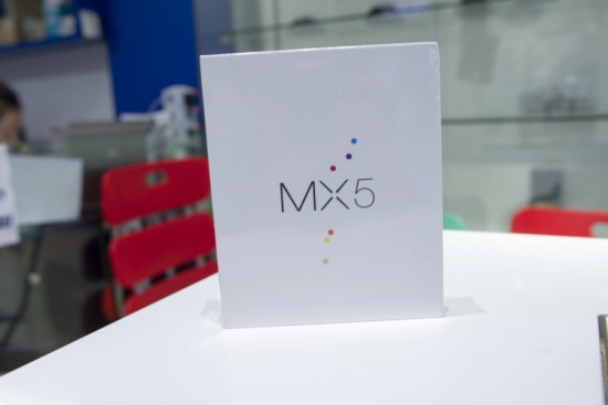 Mở hộp Meizu MX5 tại Việt Nam: Đẹp, chụp ảnh tốt và giá hấp dẫn