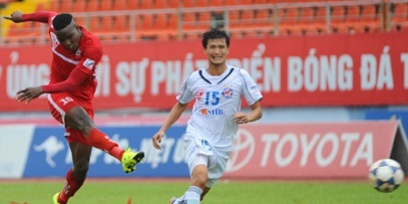 Thắng dễ SHB Đà Nẵng, Hải Phòng trở lại top 3 V-League