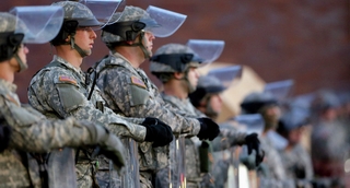 Nhiều người Mỹ sẵn sàng ủng hộ đảo chính quân sự